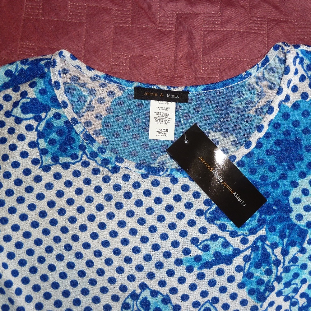 JENNIE & MARIS Blue Floral Polka Dot Top, M, NWT - Picture 6 of 6